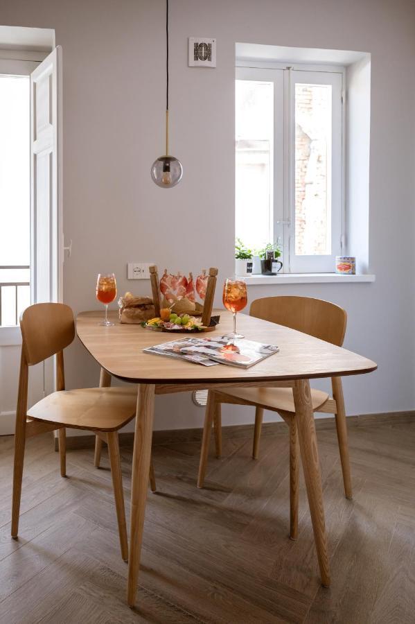 Vetriera41 Apartman Castelbuono Kültér fotó