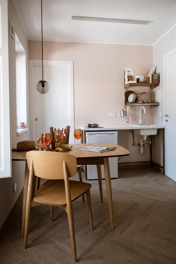 Vetriera41 Apartman Castelbuono Kültér fotó