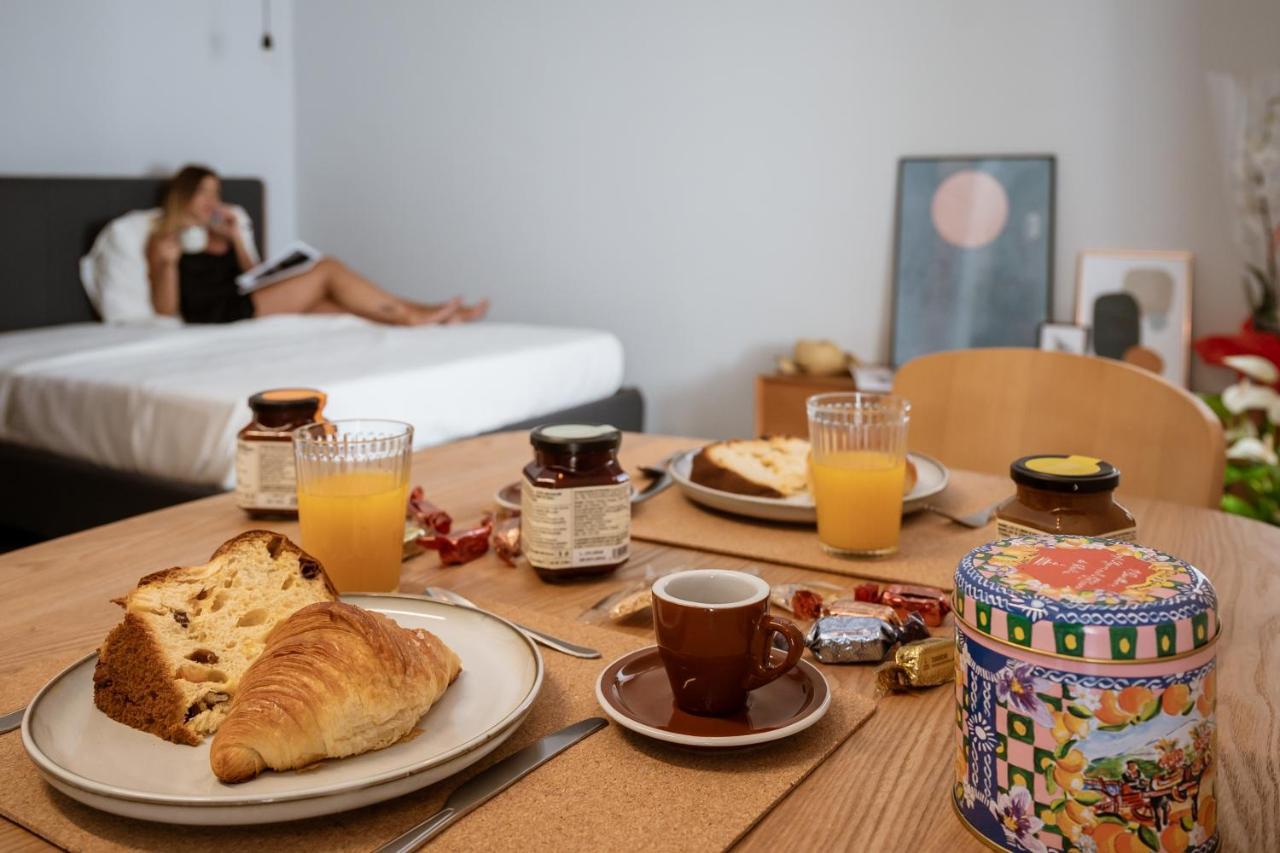 Vetriera41 Apartman Castelbuono Kültér fotó